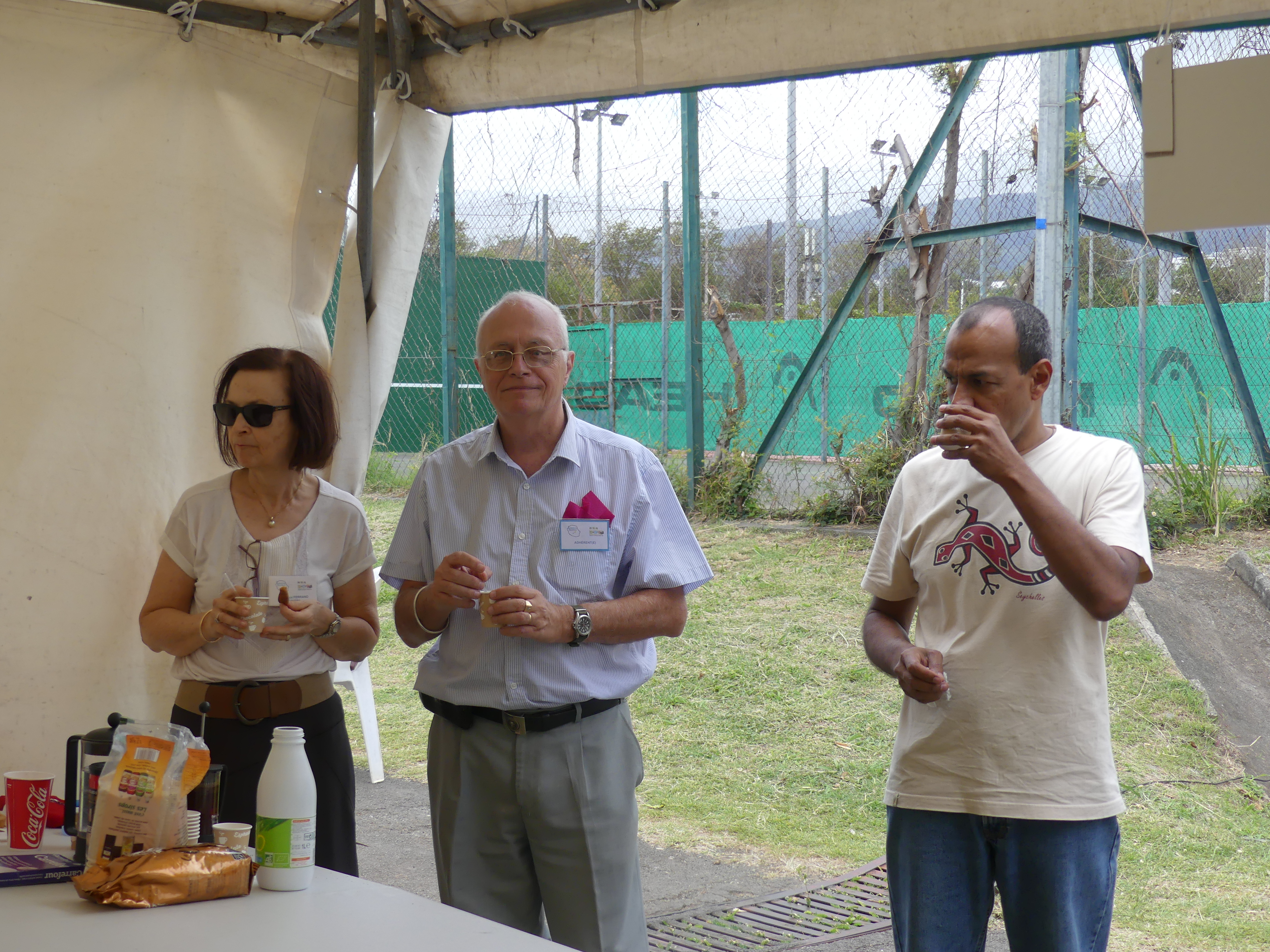 Photo Journee Nationale des DYS 2017 - 20 - Stand Apedys Divers.JPG